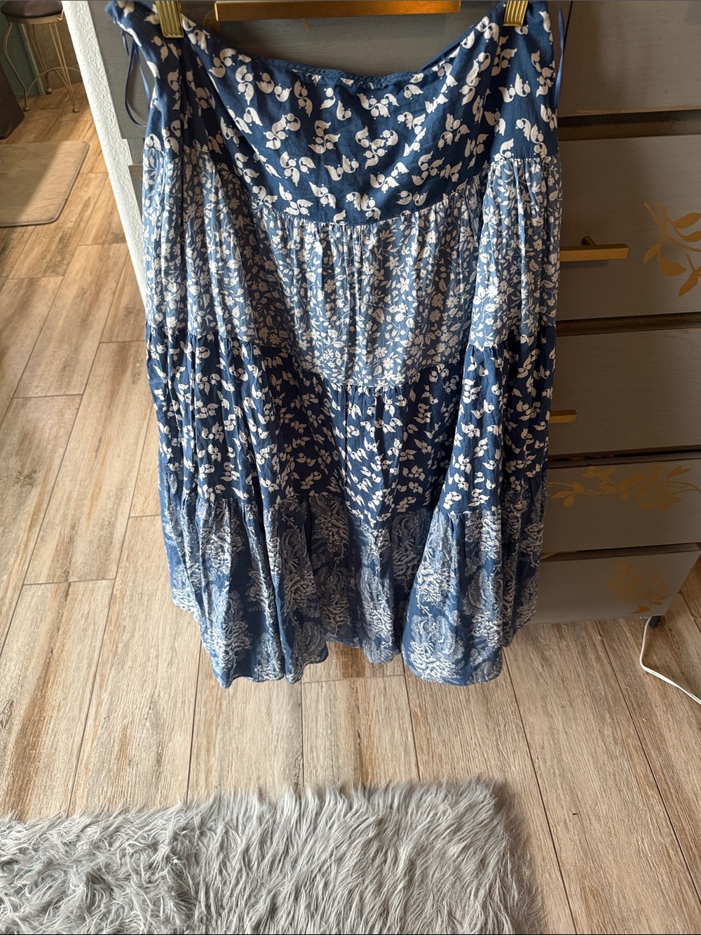 Lauren Ralph Lauren Blue and White Floral Maxi Skirt - Picture 3 of 6